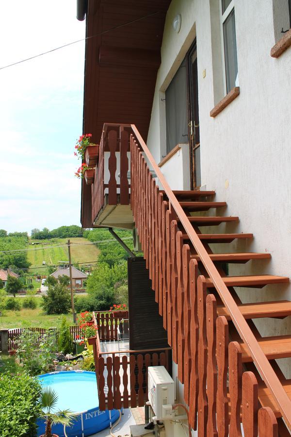 Ibolya Apartmanok Fonyod Luaran gambar