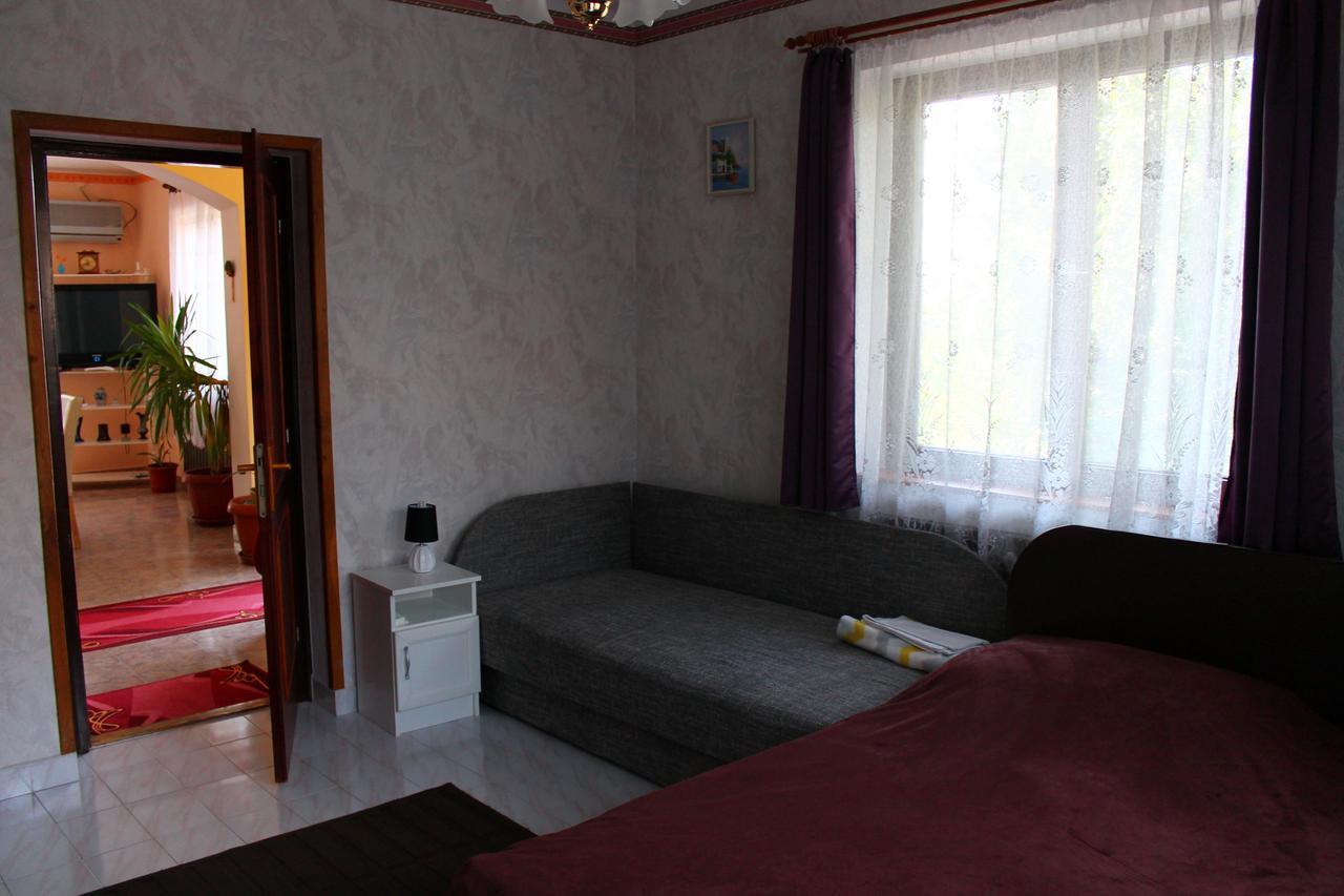 Ibolya Apartmanok Fonyod Luaran gambar