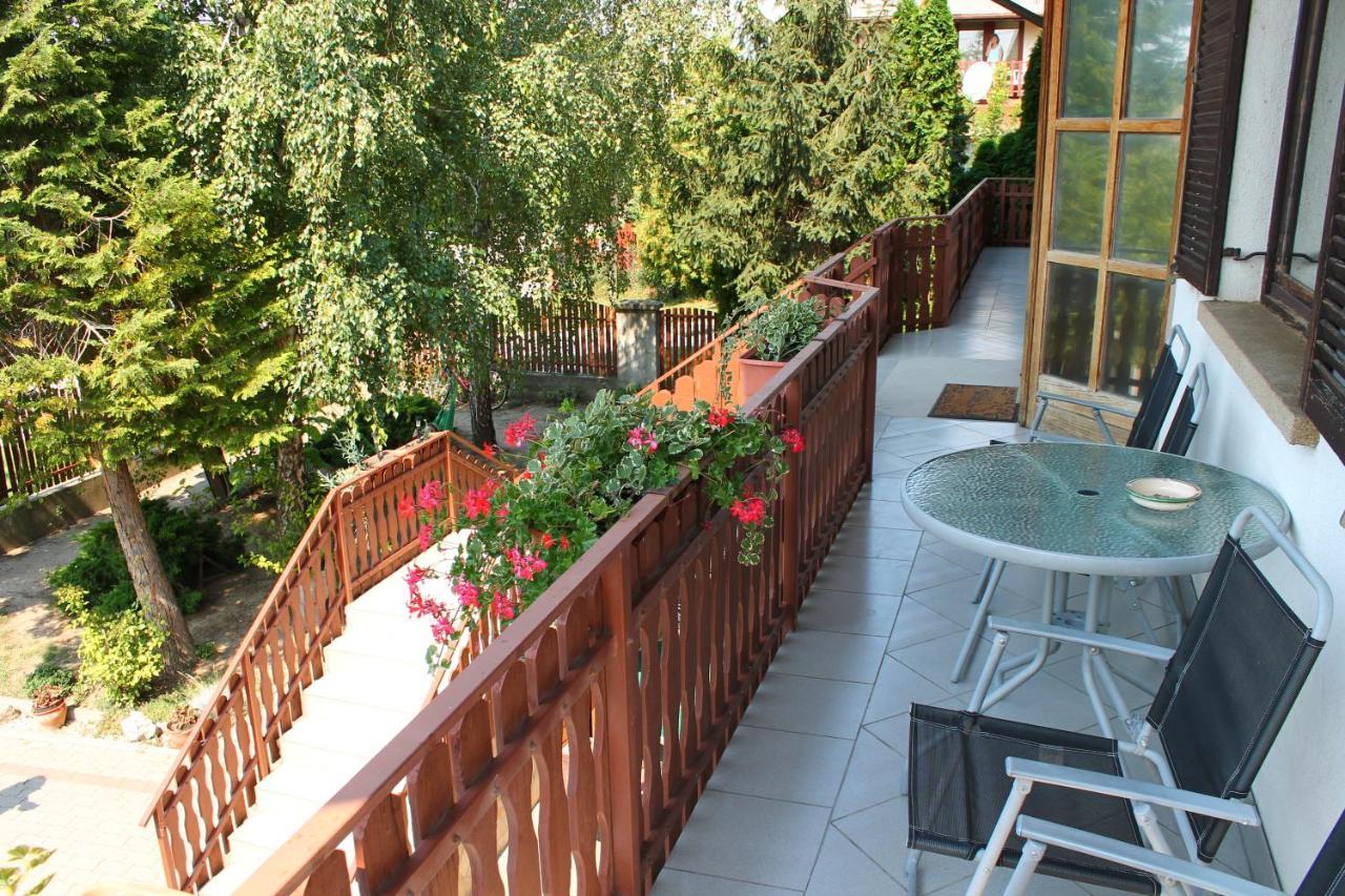 Ibolya Apartmanok Fonyod Luaran gambar