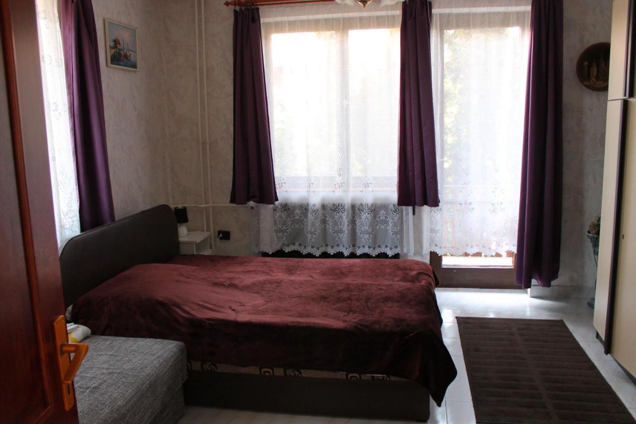 Ibolya Apartmanok Fonyod Luaran gambar