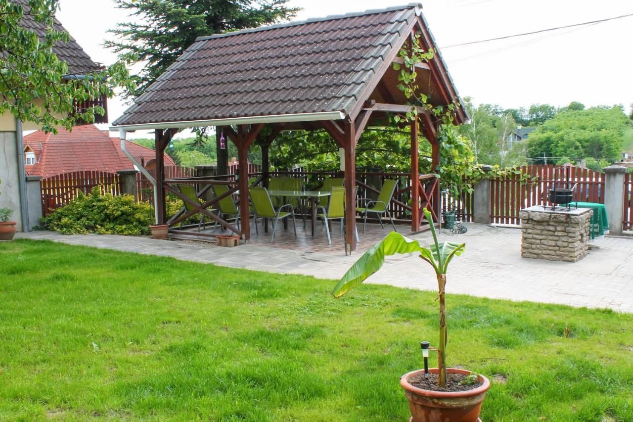 Ibolya Apartmanok Fonyod Luaran gambar